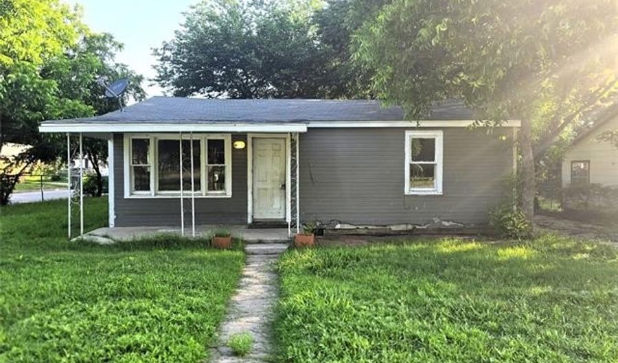 701 4th Ave SE, Ardmore, OK 73401 - 3 Beds, 1 Bath