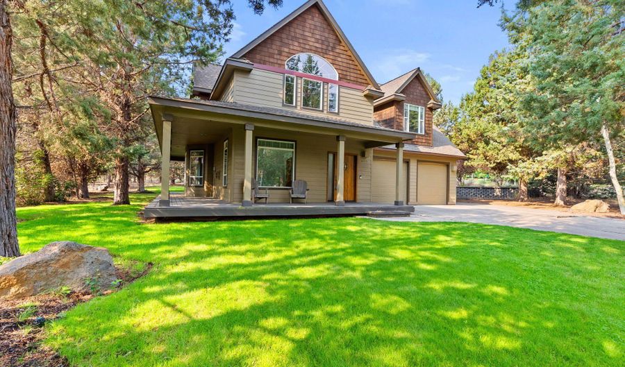 3025 NW Fairway Heights Dr, Bend, OR 97703 - 3 Beds, 3 Bath