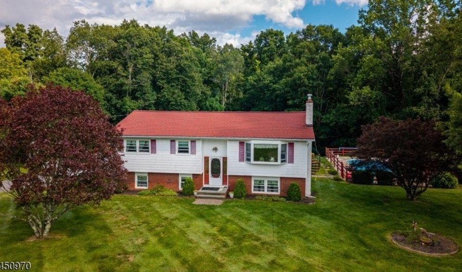 3 Sawmill Rd, Alloway, NJ 07460 - 4 Beds, 2 Bath