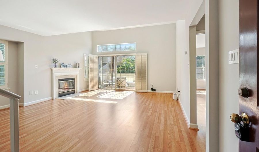 10824 ANTIGUA Ter #201, Rockville, MD 20852 - 2 Beds, 2 Bath