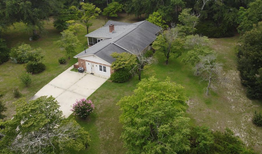 424 West Rd, Aiken, SC 29801 - 4 Beds, 2 Bath