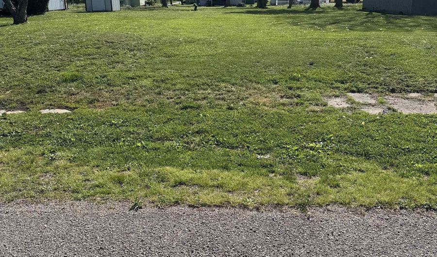 911 S Illinois St, Bicknell, IN 47512 - 0 Beds, 0 Bath