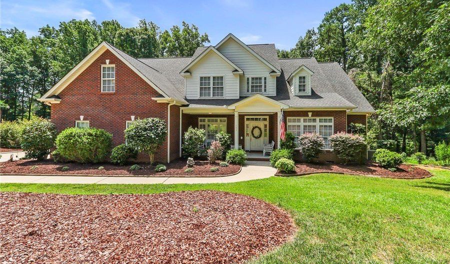 103 Wanstead Ct, Anderson, SC 29621 - 4 Beds, 4 Bath