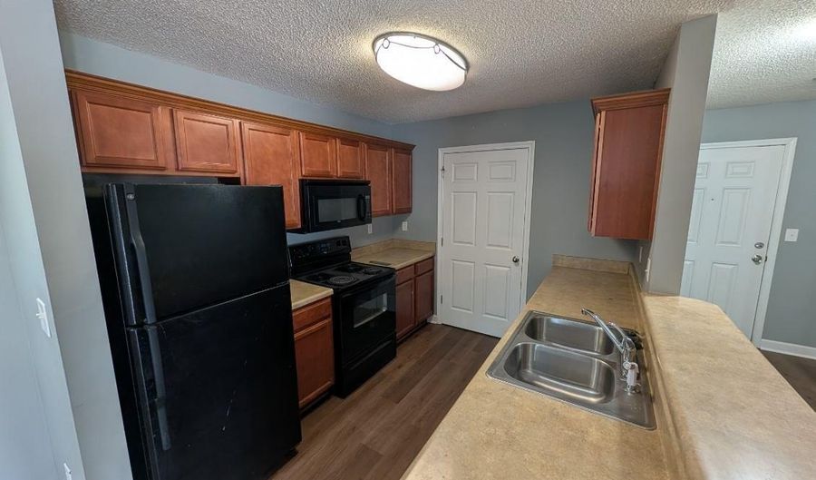 220 Outlook Dr, Boiling Springs, SC 29316 - 3 Beds, 2 Bath