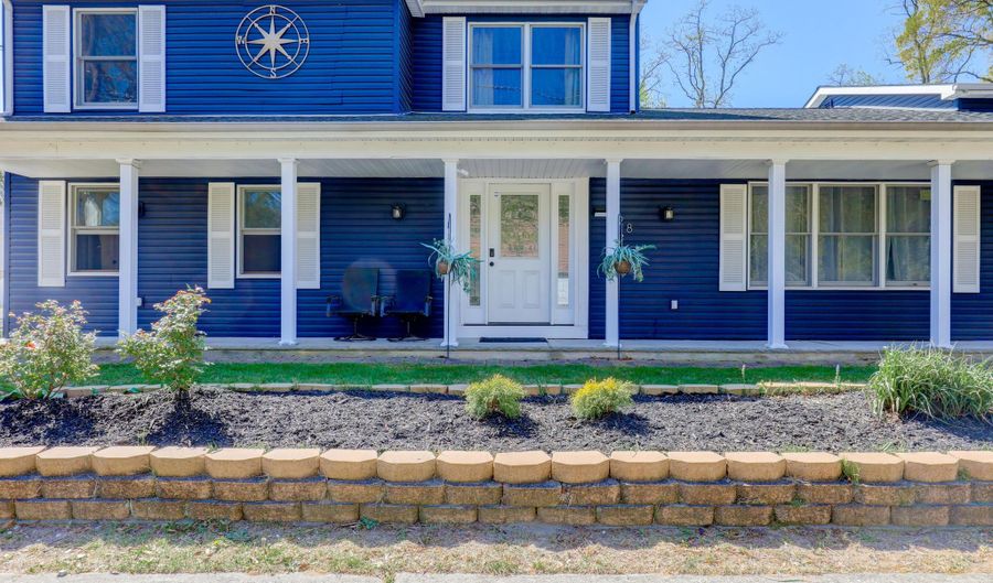 28 Duchess Ave, Middletown, NJ 07748 - 6 Beds, 5 Bath