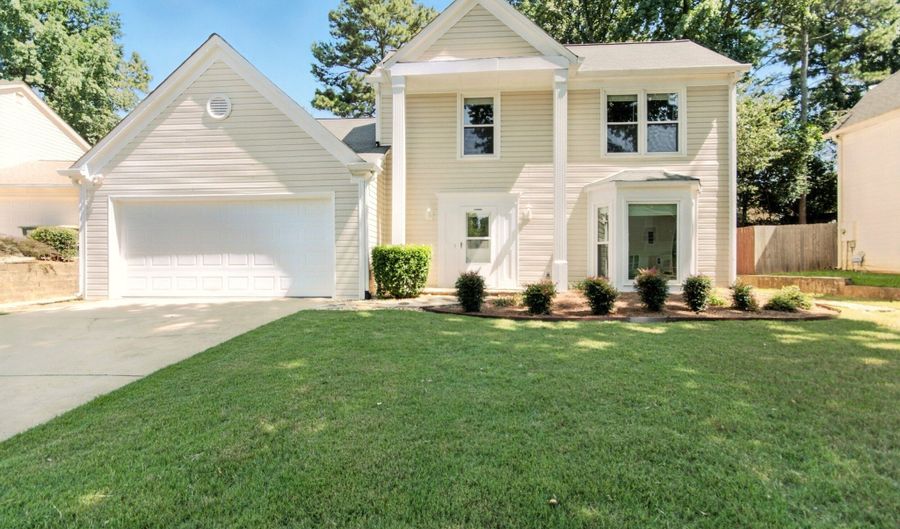 200 Pine Brg, Alpharetta, GA 30022 - 3 Beds, 3 Bath