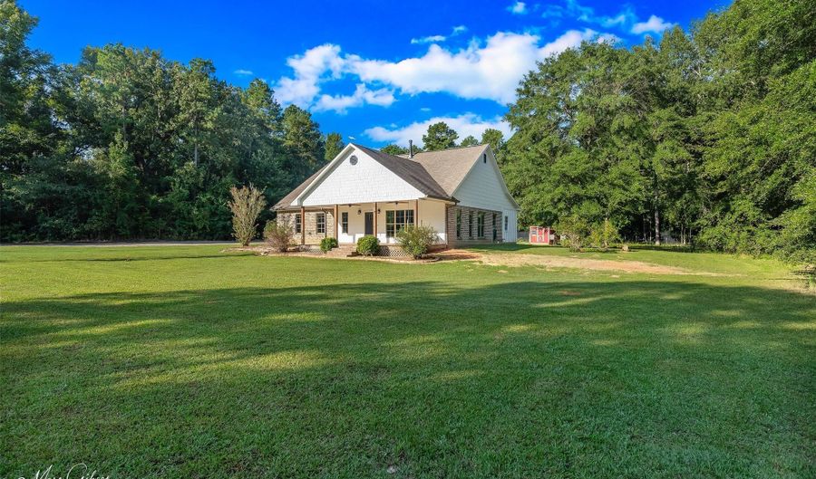 550 Linton Bellevue Rd, Benton, LA 71006 - 4 Beds, 2 Bath