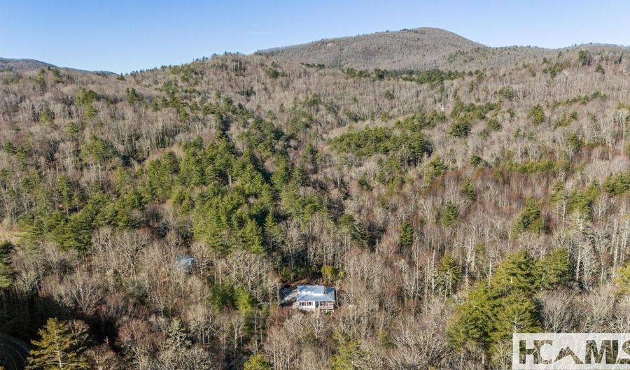 90 Jones Hollow Rd 28723, Cullowhee, NC 28723 - 2 Beds, 2 Bath