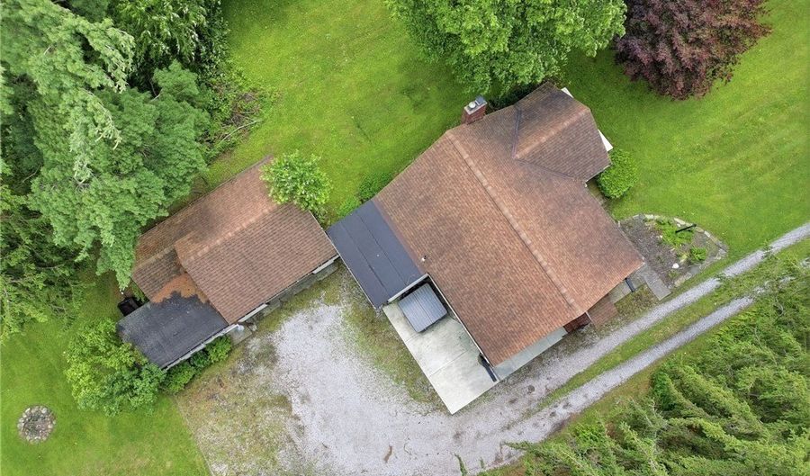 7228 Austinburg Rd, Ashtabula, OH 44004 - 3 Beds, 1 Bath