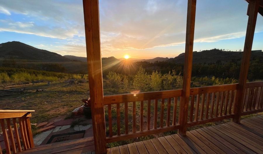 892 Stratton Park Rd, Bellvue, CO 80512 - 3 Beds, 2 Bath