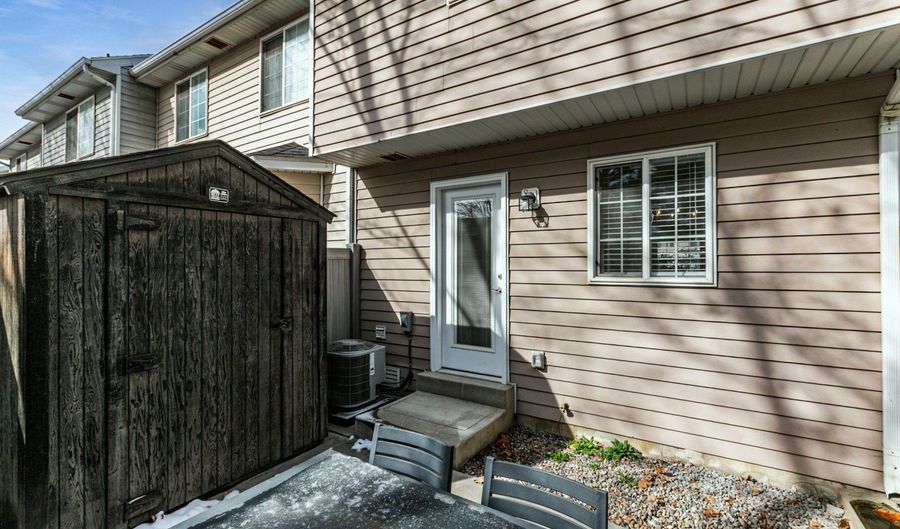 414 N 580 W, American Fork, UT 84003 - 2 Beds, 2 Bath