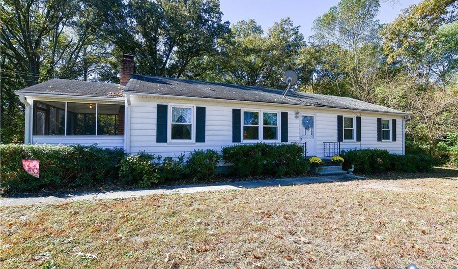 8071 Dabneys Mill Rd, Aylett, VA 23106 - 3 Beds, 2 Bath