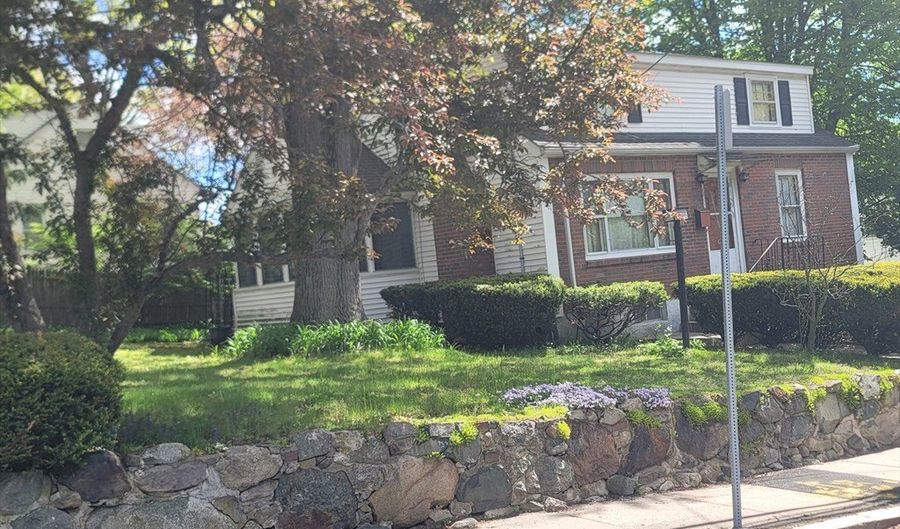 295 West St, Boston, MA 02136 - 3 Beds, 2 Bath