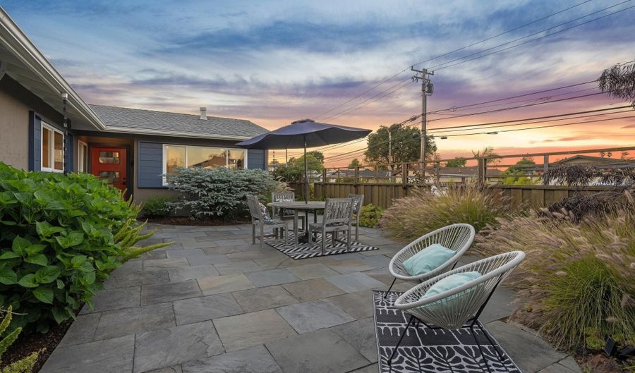 429 HARBOR LIGHT Rd, Alameda, CA 94501 - 4 Beds, 2 Bath