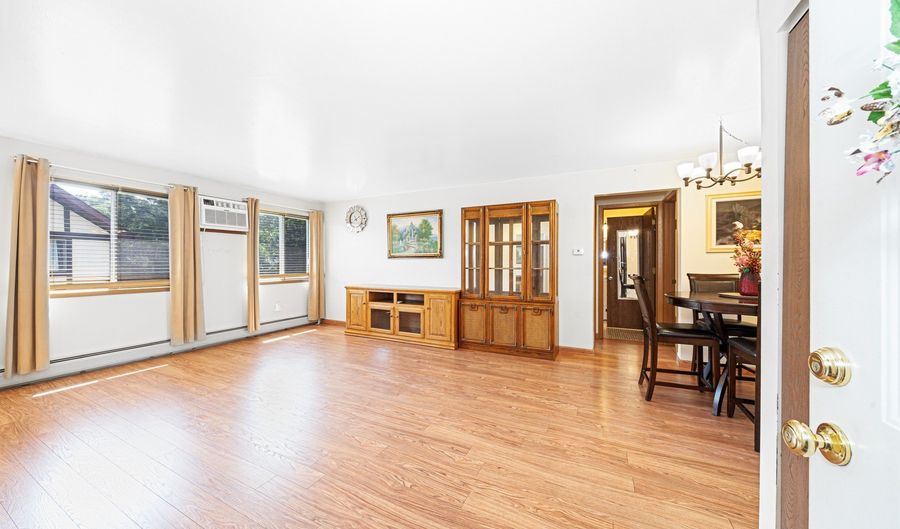 4634 W 131st St 2S, Alsip, IL 60803 - 2 Beds, 1 Bath