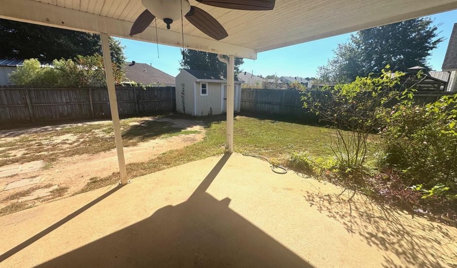 211 Hunters Run Dr, Benton, AR 72015 - 4 Beds, 2 Bath