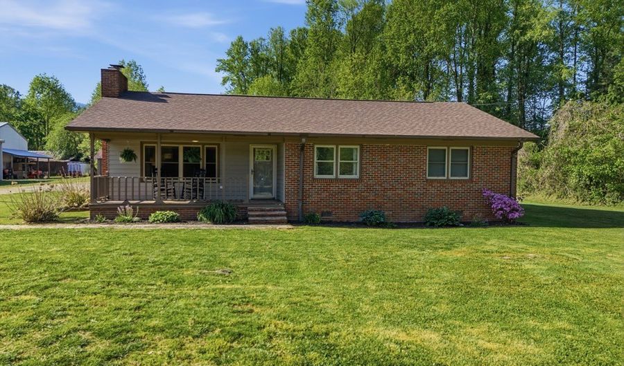 2430 Business 19, Andrews, NC 28901 - 3 Beds, 1 Bath