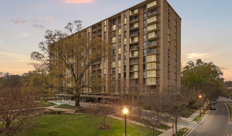 4600 S FOUR MILE RUN Dr 207, Arlington, VA 22204 - 1 Beds, 1 Bath