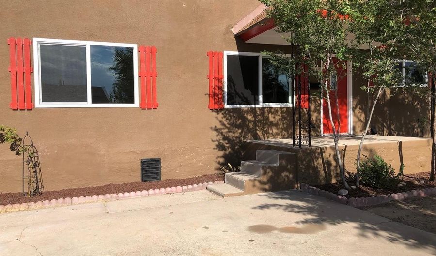 412 Grove St NE, Albuquerque, NM 87108 - 4 Beds, 2 Bath