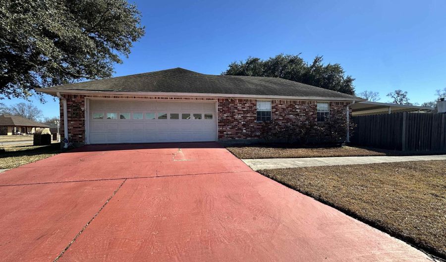 4406 Fourchon Dr, Baker, LA 70714 - 2 Beds, 3 Bath