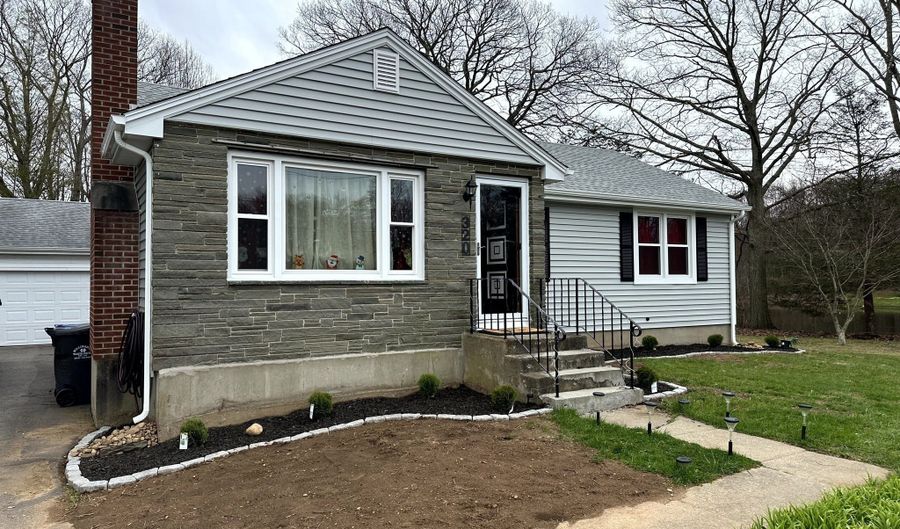 320 Halls Hill Rd, Colchester, CT 06415 - 3 Beds, 1 Bath