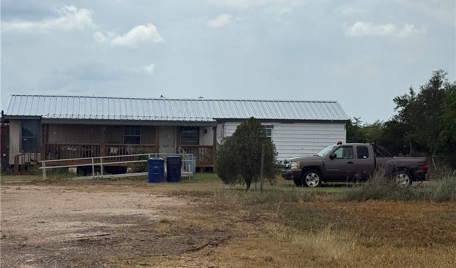 762 County Road 122, Alice, TX 78332 - 2 Beds, 2 Bath