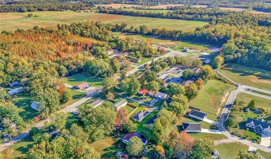 746 Goodin Dr, Austin, IN 47102 - 3 Beds, 2 Bath