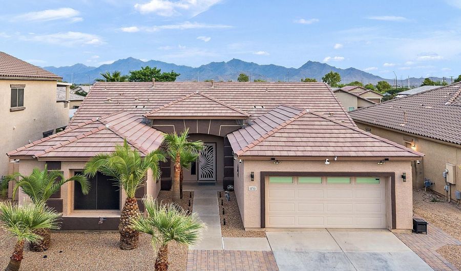 11713 W RIO VISTA Ln, Avondale, AZ 85323 - 4 Beds, 2 Bath