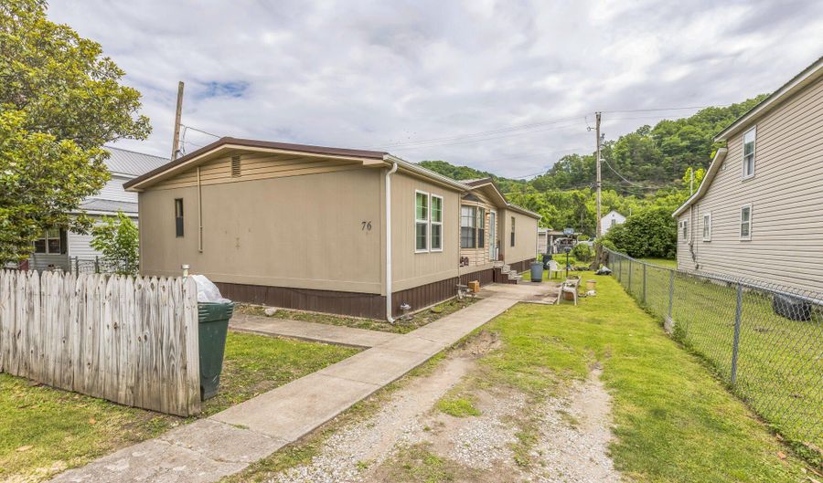 76 Railroad St, Auxier, KY 41602 - 3 Beds, 2 Bath