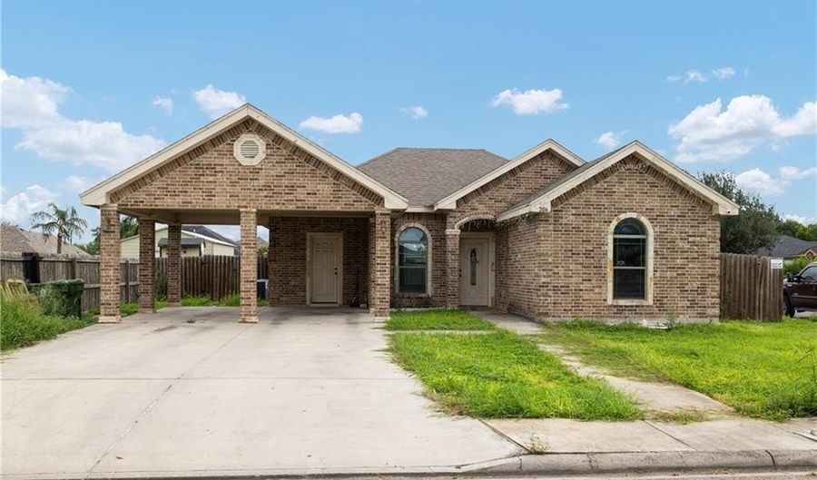 206 Caramel Dr, Alamo, TX 78516 - 3 Beds, 2 Bath
