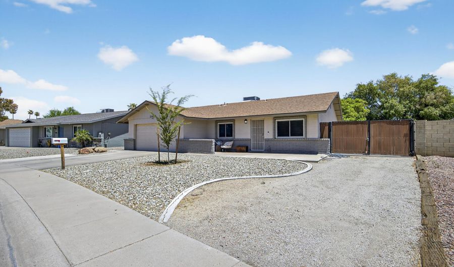 1405 W EL MONTE Pl, Chandler, AZ 85224 - 4 Beds, 2 Bath