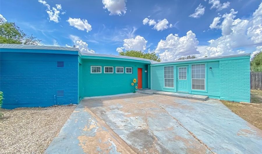 1966 Amarillo St, Abilene, TX 79602 - 4 Beds, 3 Bath