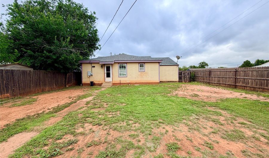1402 Westmoreland St, Abilene, TX 79603 - 3 Beds, 2 Bath