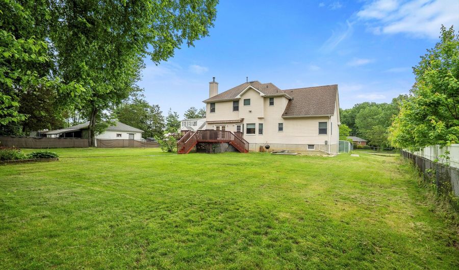629 Lloyd Rd, Aberdeen, NJ 07747 - 5 Beds, 4 Bath