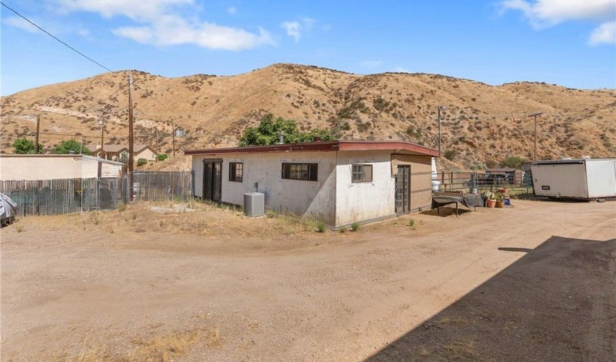 13684 Sierra, Agua Dulce, CA 91390 - 0 Beds, 2 Bath