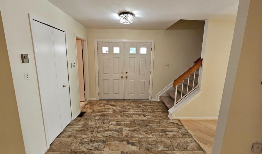 6908 10 TIMBERS Ln, Baltimore, MD 21209 - 3 Beds, 4 Bath