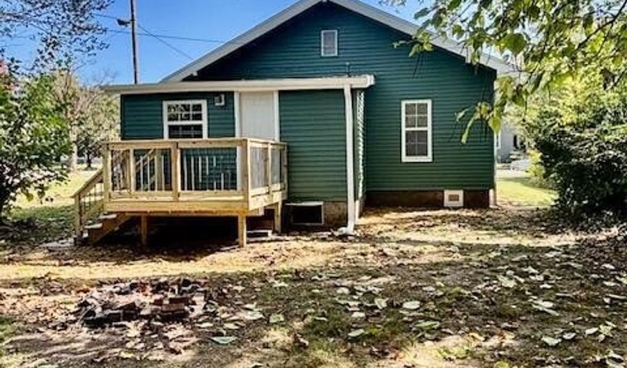 1625 Chouteau Ave, Baxter Springs, KS 66713 - 2 Beds, 1 Bath