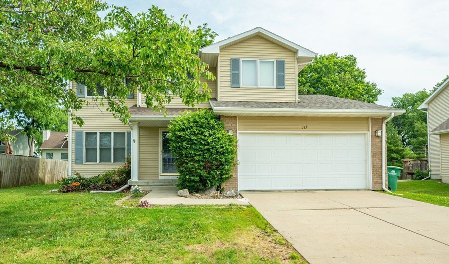 117 4th St NW, Altoona, IA 50009 - 3 Beds, 3 Bath