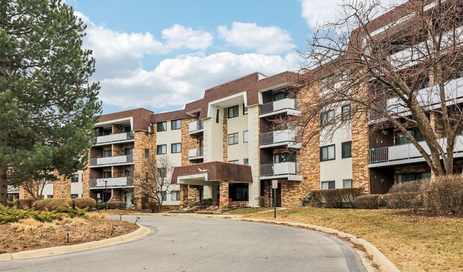 3300 N Carriageway Dr 309, Arlington Heights, IL 60004 - 2 Beds, 2 Bath