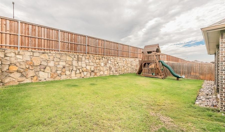 213 Gill Point Ln, Aledo, TX 76008 - 4 Beds, 3 Bath