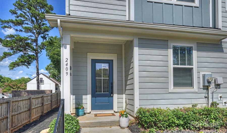 2409 Via Del Conte Aly, Charlotte, NC 28205 - 2 Beds, 3 Bath