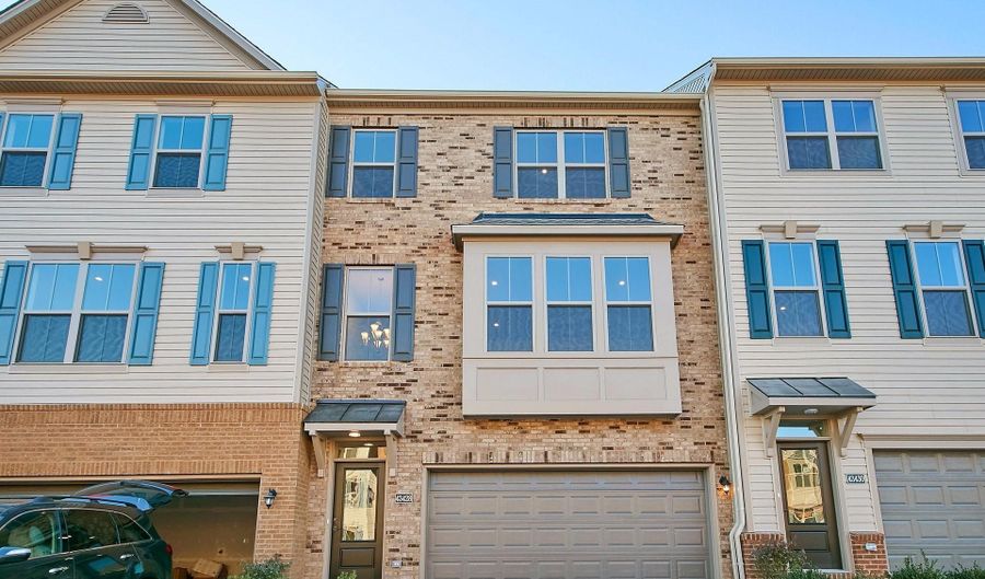 43428 ROBEY Sq, Ashburn, VA 20148 - 3 Beds, 4 Bath