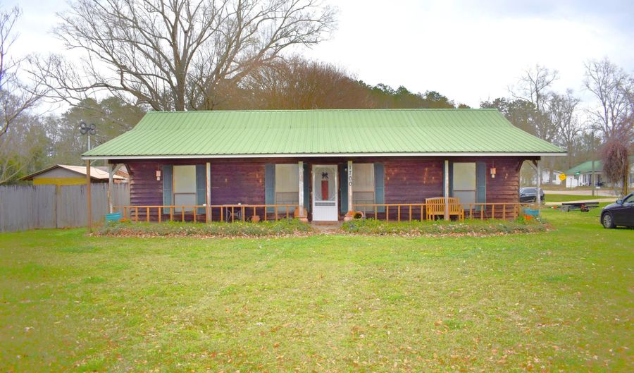 1700 Fourth St, Leakesville, MS 39451 - 3 Beds, 2 Bath