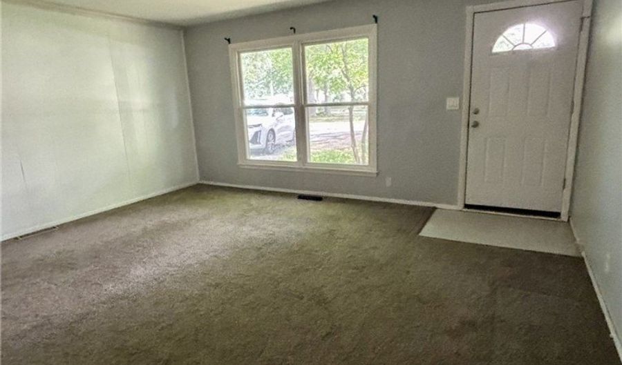 5109 Sterling Ave, Austintown, OH 44515 - 3 Beds, 1 Bath