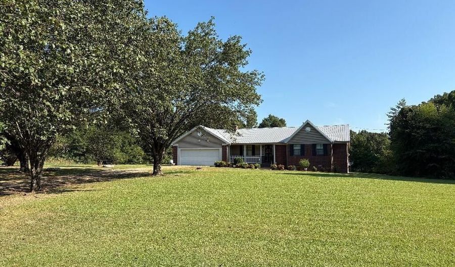 1199 Tom Cooper Rd, Batesville, MS 38606 - 3 Beds, 2 Bath