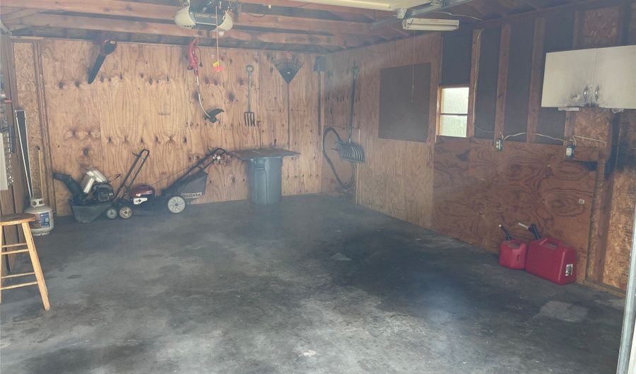 3018 Shawnee Ave, Des Moines, IA 50310 - 3 Beds, 2 Bath