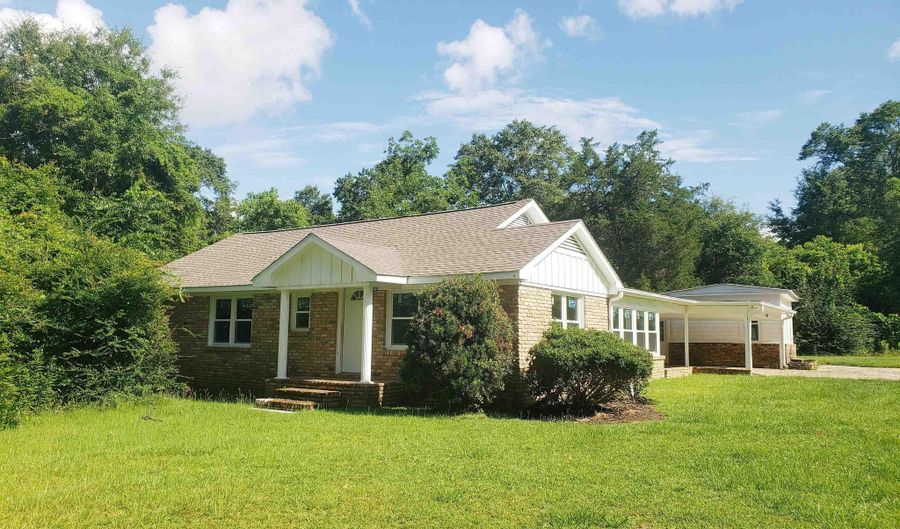 45801 Eastwood Dr, Bay Minette, AL 36507 - 4 Beds, 2 Bath