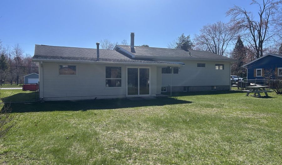 1068 Hinckley Blvd, Alpena, MI 49707 - 3 Beds, 2 Bath