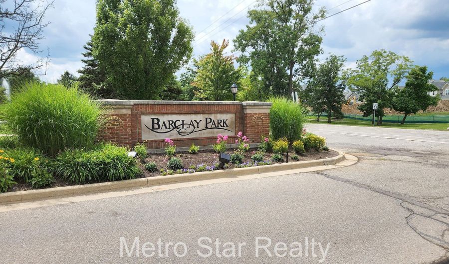 2749 Barclay Way, Ann Arbor, MI 48105 - 2 Beds, 2 Bath