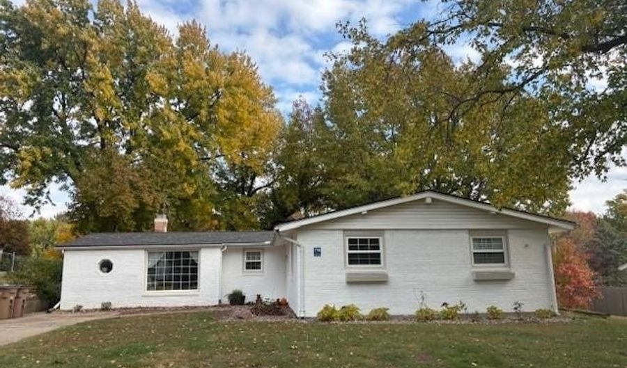 1704 Linden Ln, Atchison, KS 66002 - 3 Beds, 2 Bath